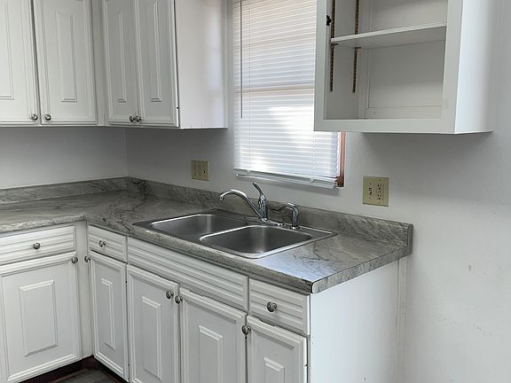 2nd image of 1510 Starview Dr