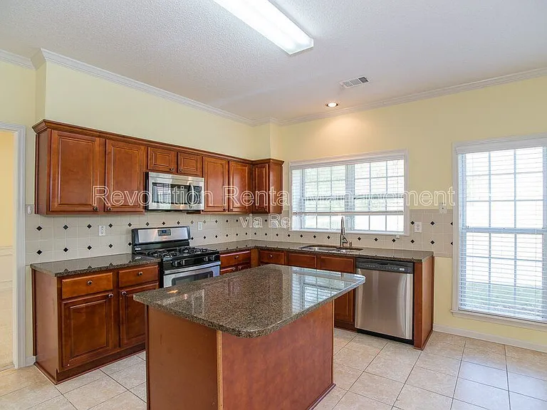 11655 Crossington Rd — Photo 9