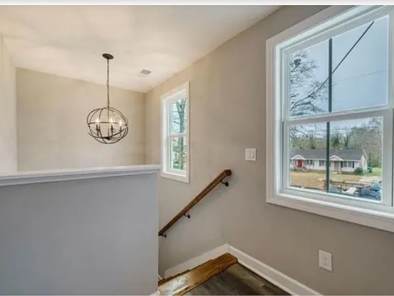 Lily Dr — Photo 10