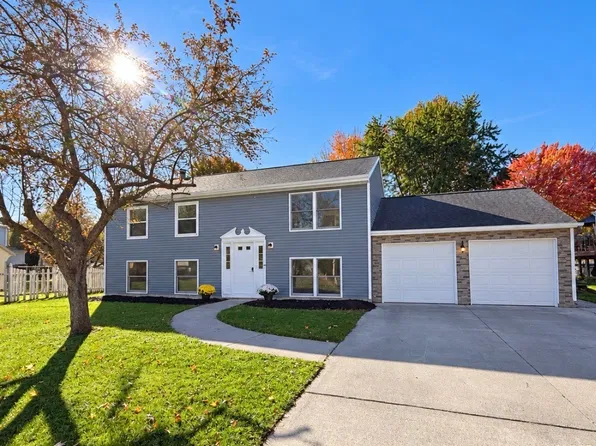 6197 Palisades Dr, Cicero, NY 13039