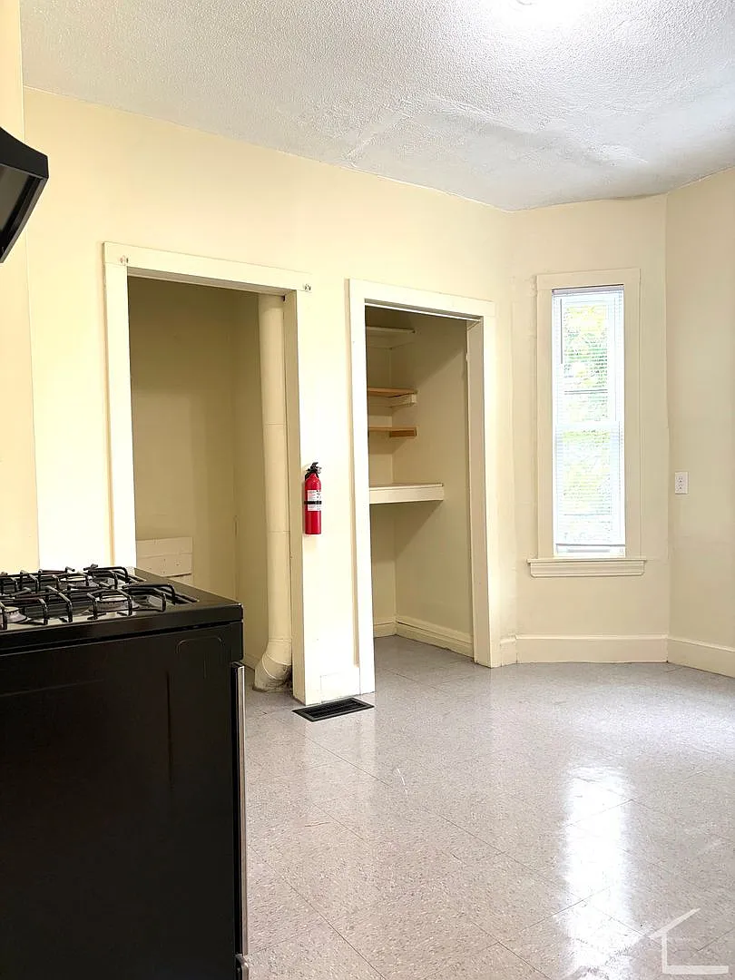 3split bed townhouse unit in Allston is now available — Photo 2