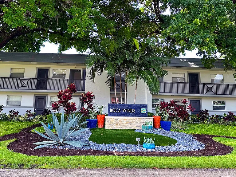 Welcome home to Boca Winds and experience a beautiful blend of modern amenities and tropical tranquility.