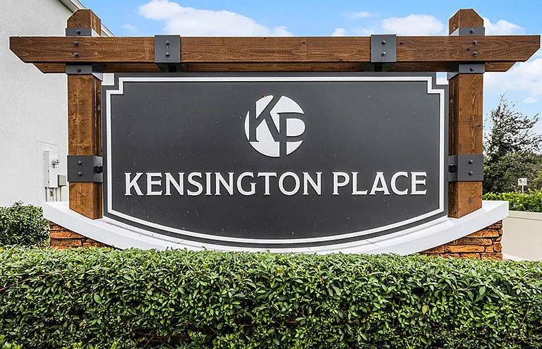 Kensington Place Townhomes — Photo 14