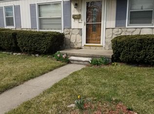 17915 Birmingham St, Roseville, MI 48066