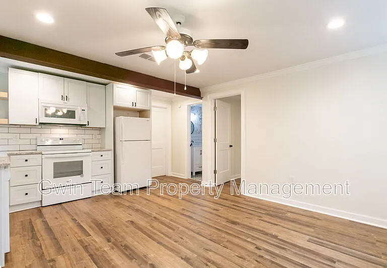 4932 Rock Haven Dr — Photo 8