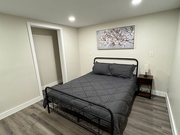 4th image of 3425 Sharon Dr #2