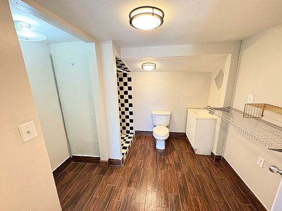 5th image of 407 E 8th St #A
