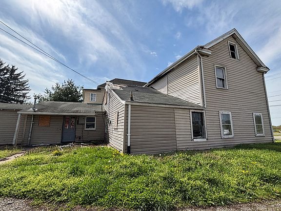4th image of 154 Race St