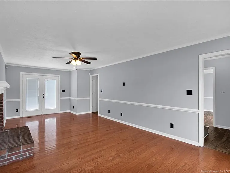 1183 Helmsley Dr — Photo 7