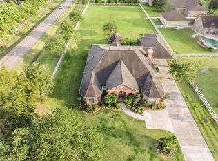 6026 Ravenwood Dr, Pearland, TX 77584