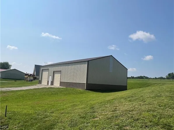 S138 Linderg Dr, Gallatin, MO 64640