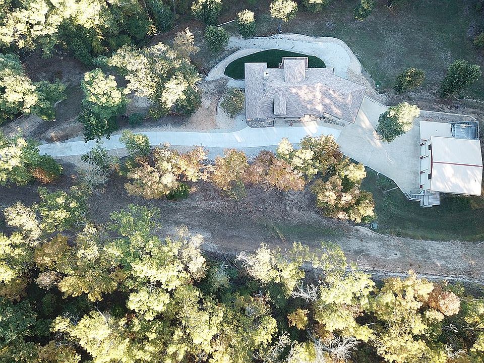 2nd image of 2744 Piney Tower Rd