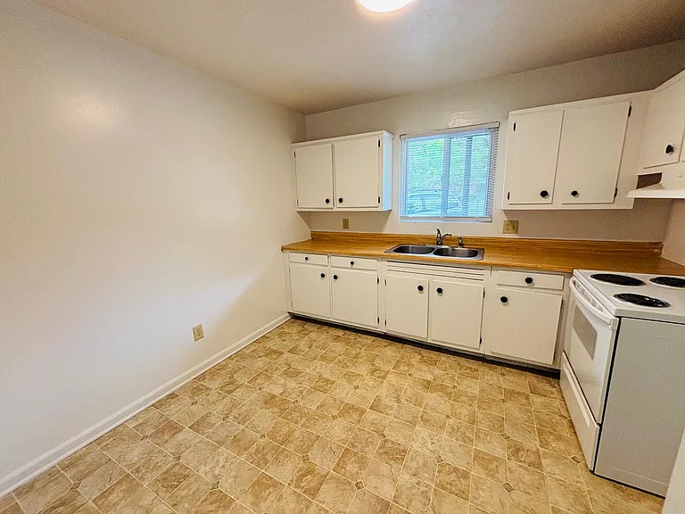 109 Northview Dr #3 — Photo 4
