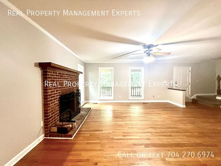 9024 Highland Creek Pkwy — Photo 5