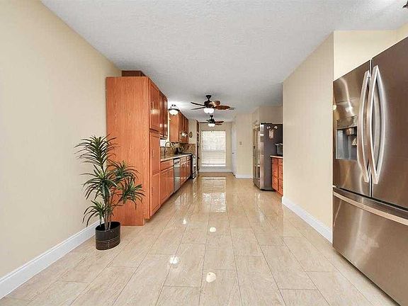 2nd image of 10422 Springland Ct
