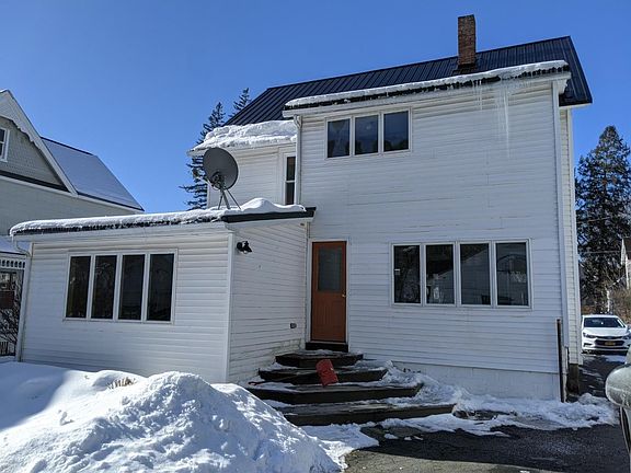 2nd image of 88 Griswold St
