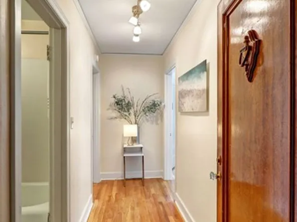 The Dean, 145 N 84th St APT 101, Seattle, WA 98103