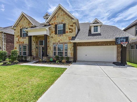 3rd image of 4221 Juniper Ln