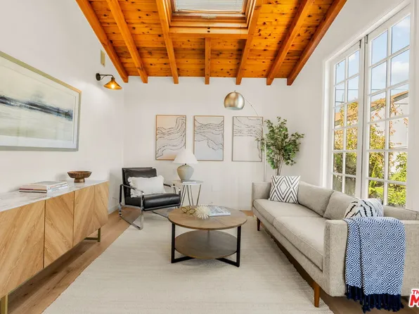 6239 W 77th St, Los Angeles, CA 90045