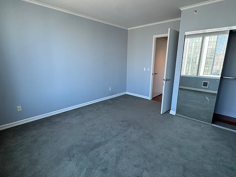 1388 Gough St #907 — Photo 23