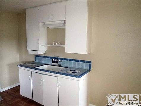3rd image of 115 Coney St