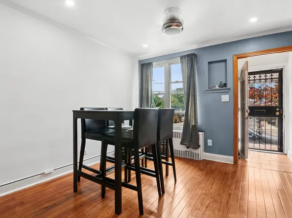 9021 Avenue L image 2 of 12