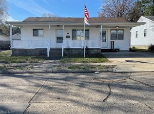 908 24th St, Vienna, WV 26105