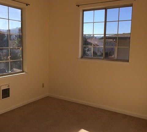 4th image of 1106 Laguna Ave APT 1