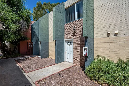 2 bedroom 1.5 bathroom in the heart of Phoenix Photo 1