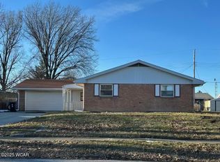1037 Cornell Dr, Lima, OH 45805