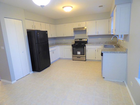2nd image of 15 Hoover Ct #B