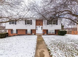 107 Bassie Dr, Zelienople, PA 16063