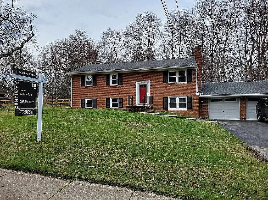 4816 Pole Rd photo 1