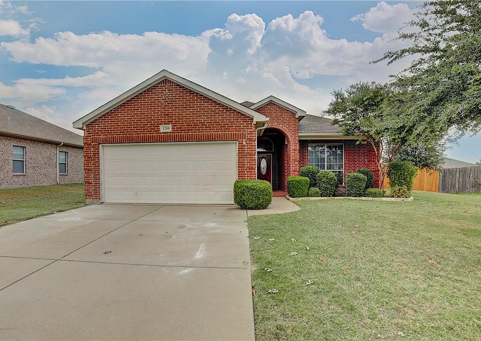 1st image of 1200 Juniper Ln