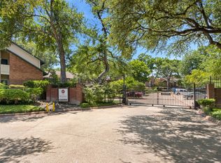 8601 Park Ln APT 221, Dallas, TX 75231