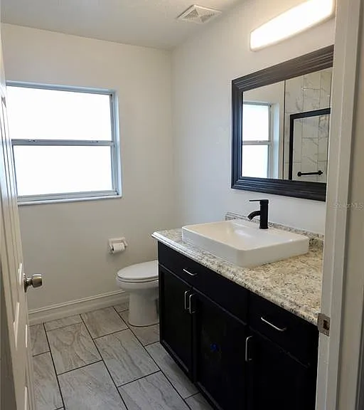 540 W Comstock Ave — Photo 7