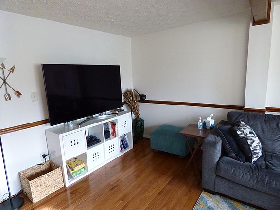 4th image of 6319 Betsy Ross Ct