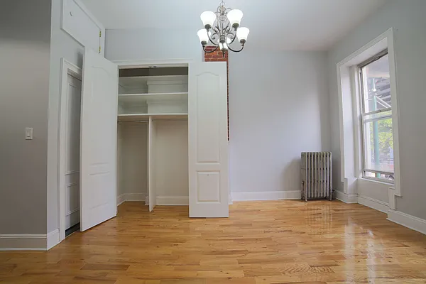 Rented by Prime Square Realty | media 16