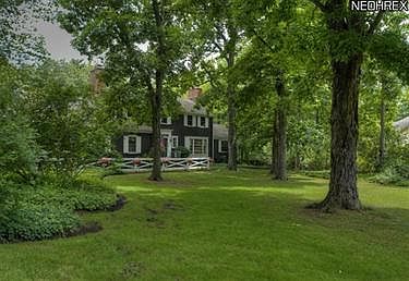 2nd image of 33449 N Deer Creek Ln