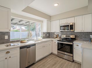 911 W Rosemonte Dr, Phoenix, AZ 85027