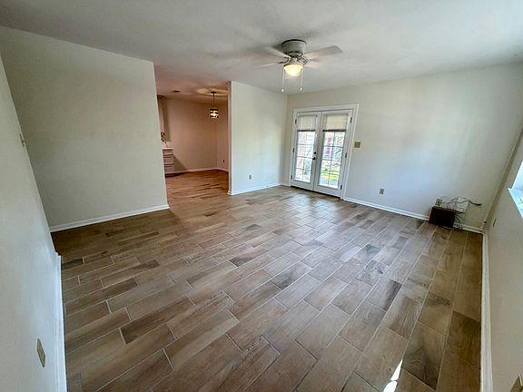 2nd image of 513 W 7th Ave #B