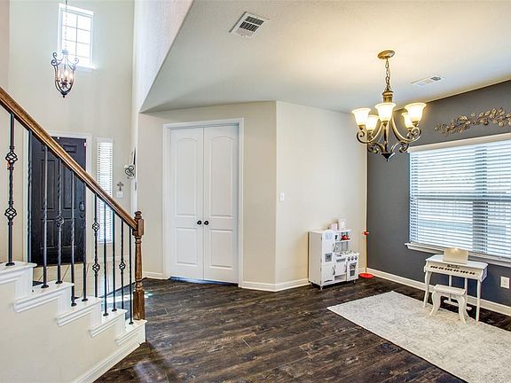4th image of 5916 Paddlefish Dr