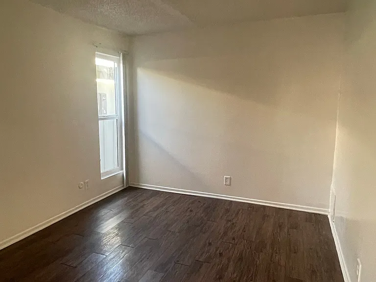 4217 Carlin Ave. — Photo 3