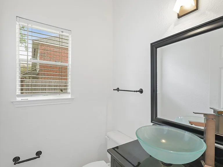 210 Wilkins Xing — Photo 21