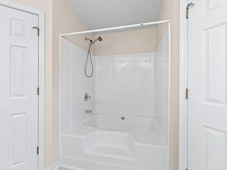 275 Limestone Cir — Photo 23