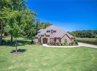 625 Chattin Cir, Bentonville, AR 72712