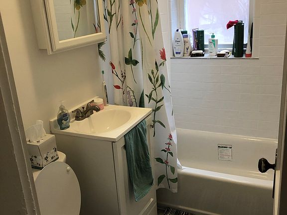 5th image of 1450 Commonwealth Ave APT 17