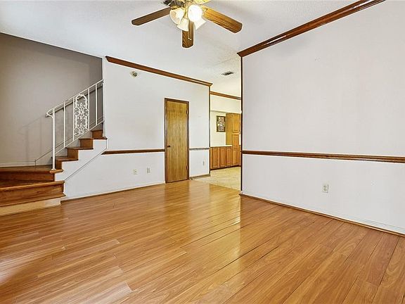 4th image of 600 N Clearview Pkwy #102