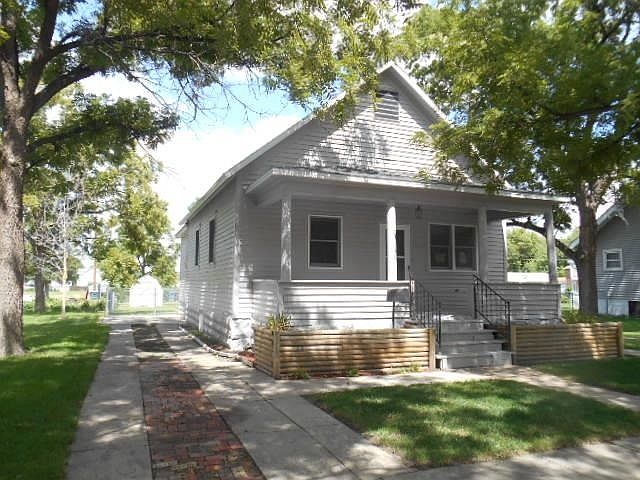 1st image of 615 W 8th St