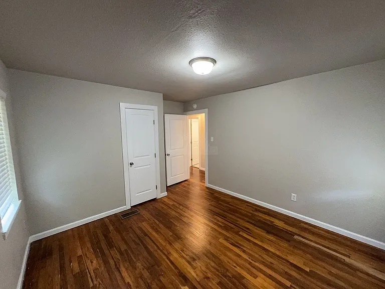 707 N Main St — Photo 15